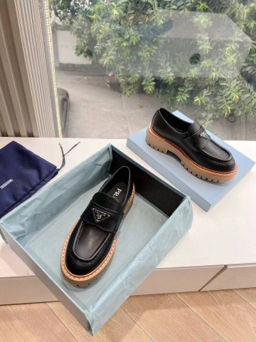 Prada лоферы #344441EW