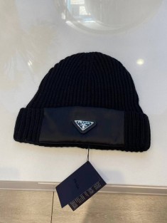 Prada шапка