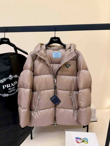 Prada пуховик #936205EH