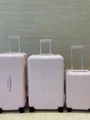 Rimowa Essential Cabin Sleeve чемодан (L) #522834EO