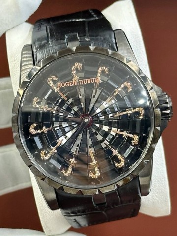Roger Dubuis часы #364860MS