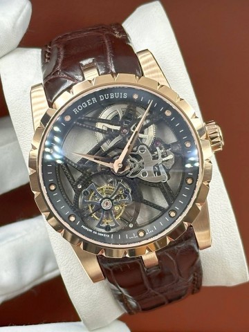 Roger Dubuis часы #915681YX