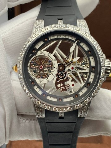 Roger Dubuis часы #933581IY