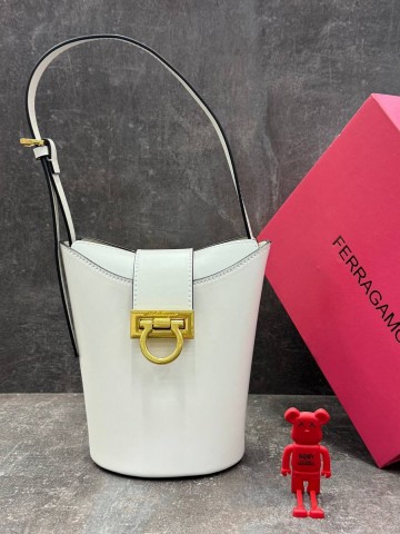 Salvatore Ferragamo сумка #105141XD