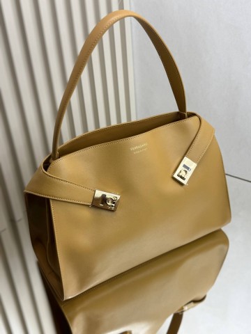 Salvatore Ferragamo сумка #472892AX