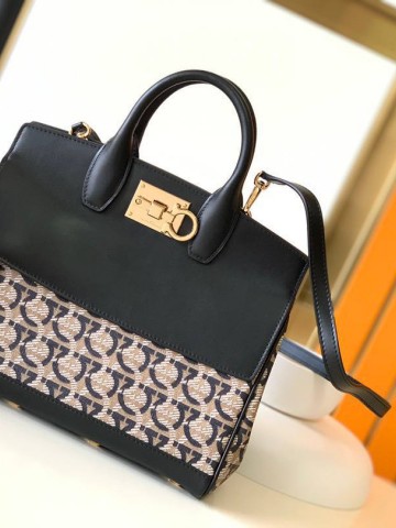 Salvatore Ferragamo сумка #581610AG