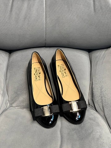Salvatore Ferragamo Varina ballet flat балетки #681191NZ