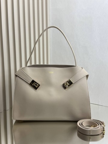 Salvatore Ferragamo сумка #713927YP