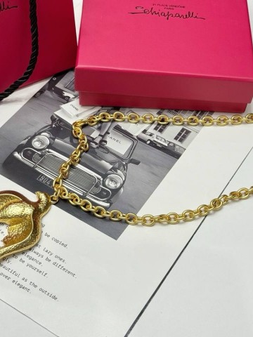 Schiaparelli кулон