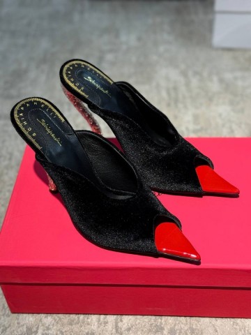 Schiaparelli сабо