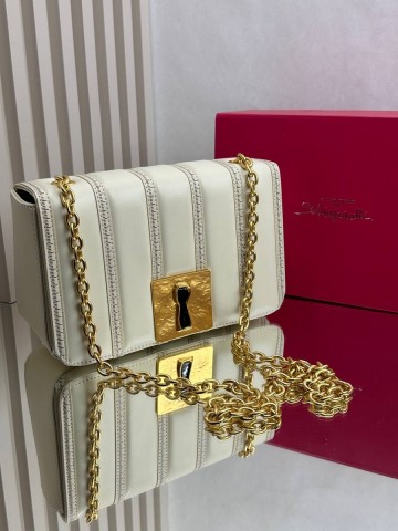 Schiaparelli сумка