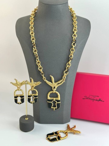 Schiaparelli брошь