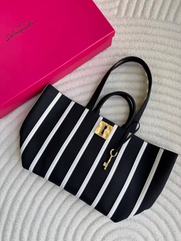 Schiaparelli сумка