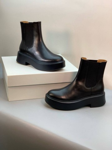 The Row Zipped Boot I in Leather ботинки #699993GK