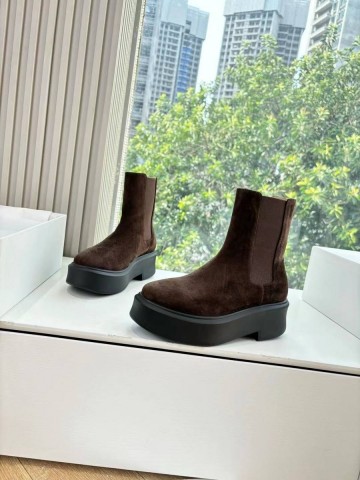 The Row Zipped Boot I in Leather ботинки #827869SA