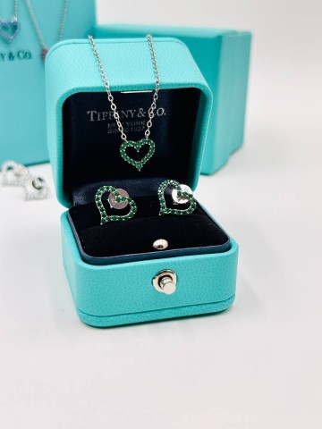 Tiffany & Co. кулон #157681XU