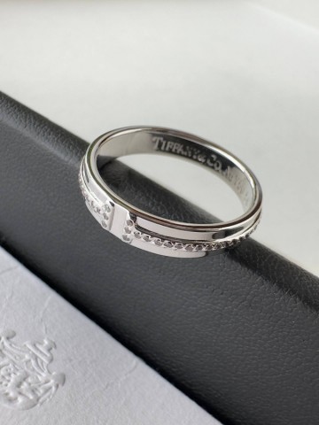 Tiffany & Co. кольцо #318746CJ