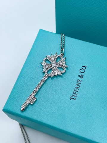 Tiffany & Co. кулон #418768XO