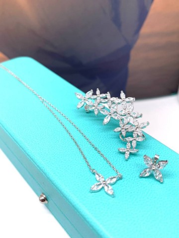 Tiffany & Co. кафф #534385YJ