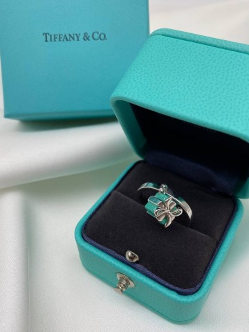 Tiffany & Co. кольцо #536987QJ