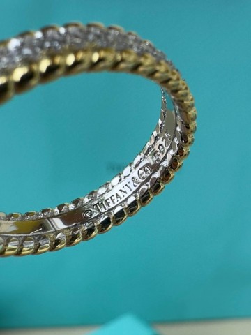 Tiffany & Co. кольцо #716144UG