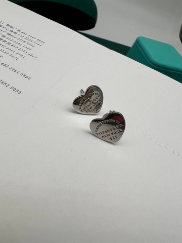 Tiffany & Co. серьги гвоздики #716827KE