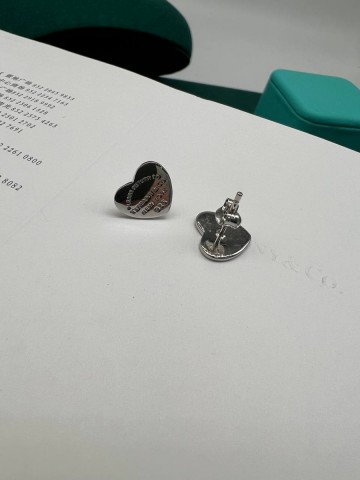 Tiffany & Co. серьги гвоздики #716827KE