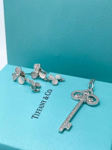 Tiffany & Co. кулон #808939XA