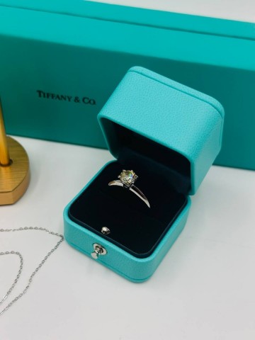 Tiffany & Co. кольцо #833119EO