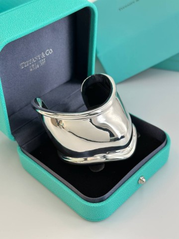 Tiffany & Co Elsa Peretti™ Bone браслет #876290CQ