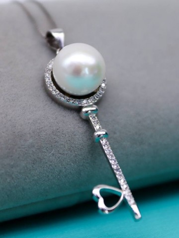 Tiffany & Co. кулон #925318CX