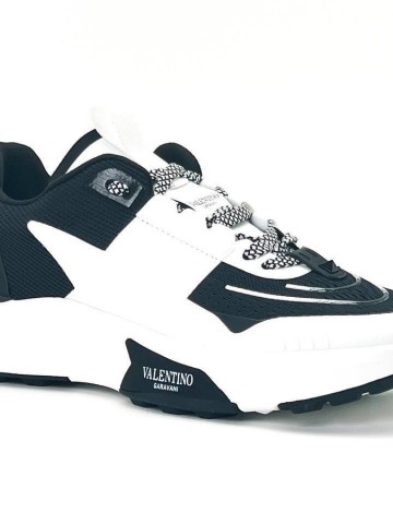 Valentino Garavani True Act Low Top кроссовки #120399AT