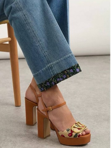 Valentino босоножки #245566FK