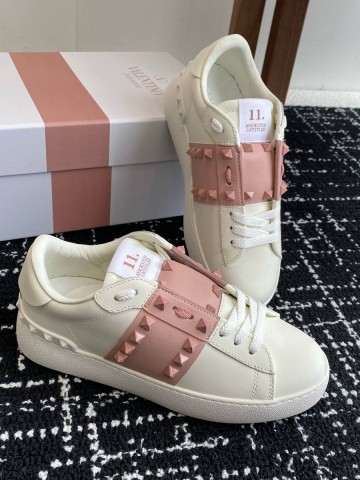 Valentino Rockstud Untitled кроссовки #303234SQ