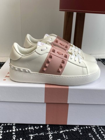 Valentino Rockstud Untitled кроссовки #303234SQ