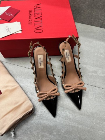 Valentino Rockstud Bow Slingback Pump In Patent Leather with Matching Studs туфли #310685XD