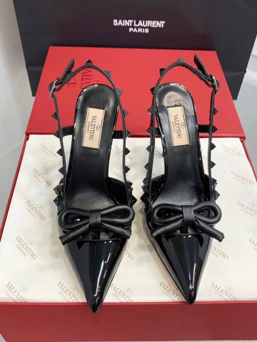 Valentino Rockstud Bow Slingback Pump In Patent Leather with Matching Studs туфли #428743PY