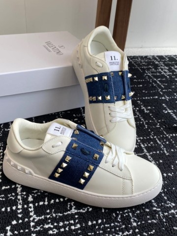 Valentino Rockstud Untitled кроссовки #851207PG