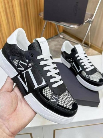 Valentino кроссовки #681623WZ