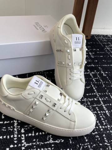 Valentino Rockstud Untitled кроссовки #799964NP