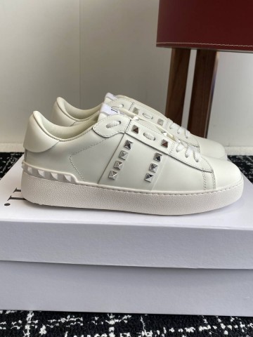 Valentino Rockstud Untitled кроссовки #799964NP