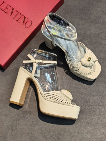 Valentino Coeur Royal босоножки #657268BF