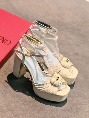 Valentino Coeur Royal босоножки #657268BF