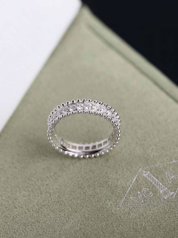Van Cleef & Arpels кольцо #101925WB