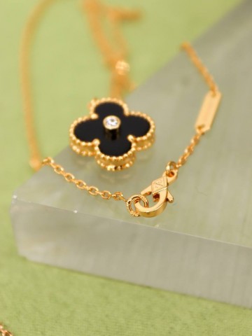 Van Cleef & Arpels подвеска #105443OS
