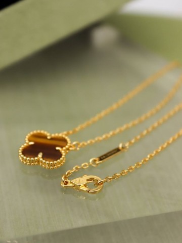 Van Cleef & Arpels подвеска #112602TB
