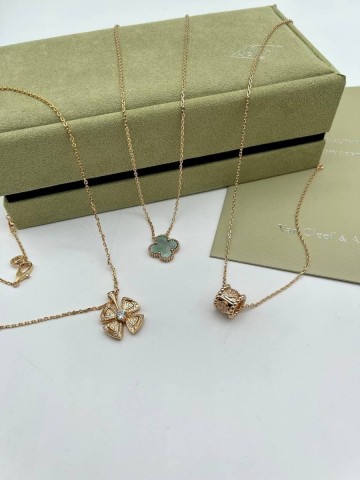 Van Cleef & Arpels подвеска #268473NK