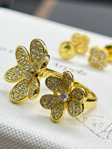 Van Cleef & Arpels кольцо #270062TS