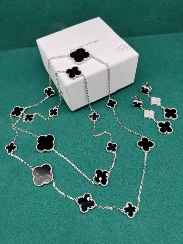 Van Cleef & Arpels Колье #324019NN
