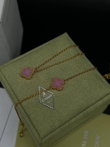 Van Cleef & Arpels подвеска мини #340024AE